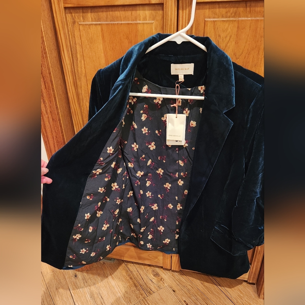 Velvet Blazer in Hunter Green by Skies are Blue